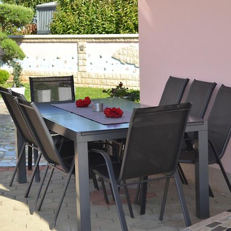 Villa Baldi -Apartmani Danny Tar-Vabriga Exteriör bild