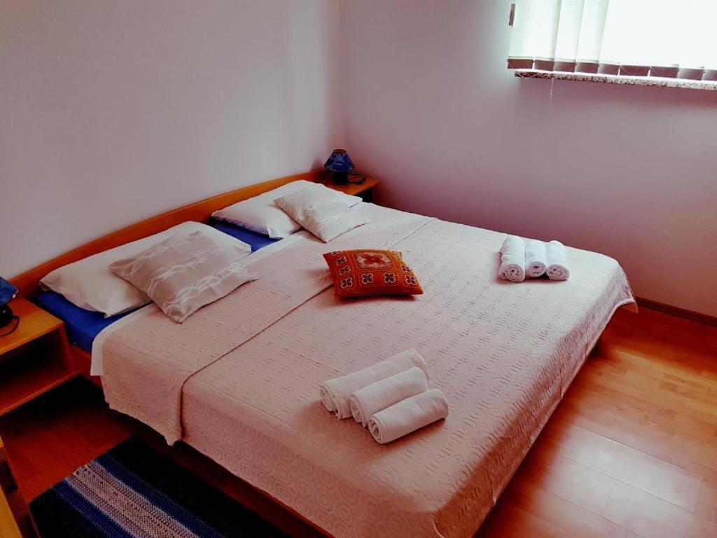 Villa Baldi -Apartmani Danny Tar-Vabriga Exteriör bild
