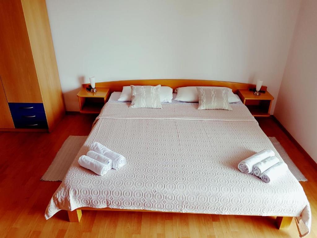 Villa Baldi -Apartmani Danny Tar-Vabriga Exteriör bild