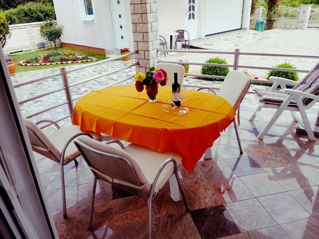 Villa Baldi -Apartmani Danny Tar-Vabriga Exteriör bild