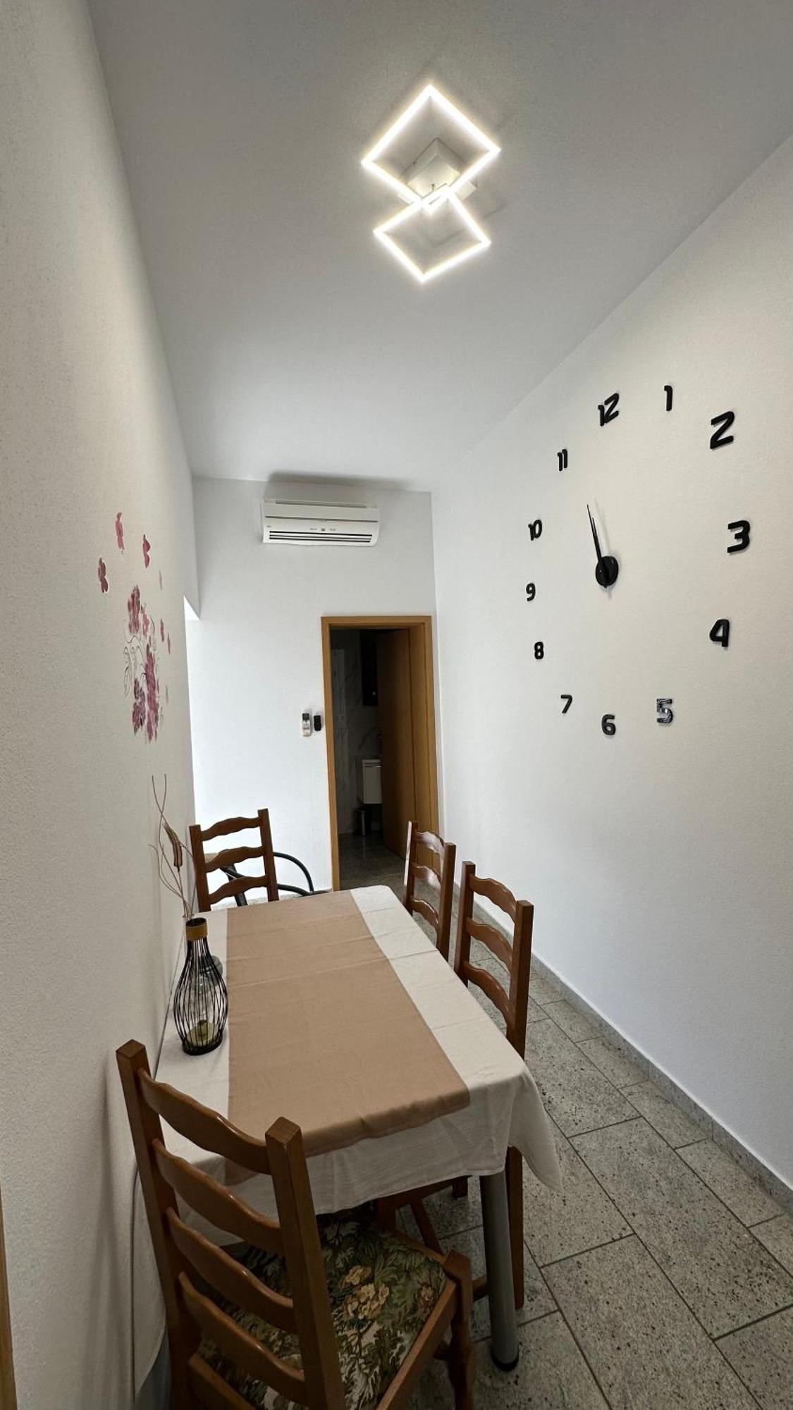 Villa Baldi -Apartmani Danny Tar-Vabriga Exteriör bild