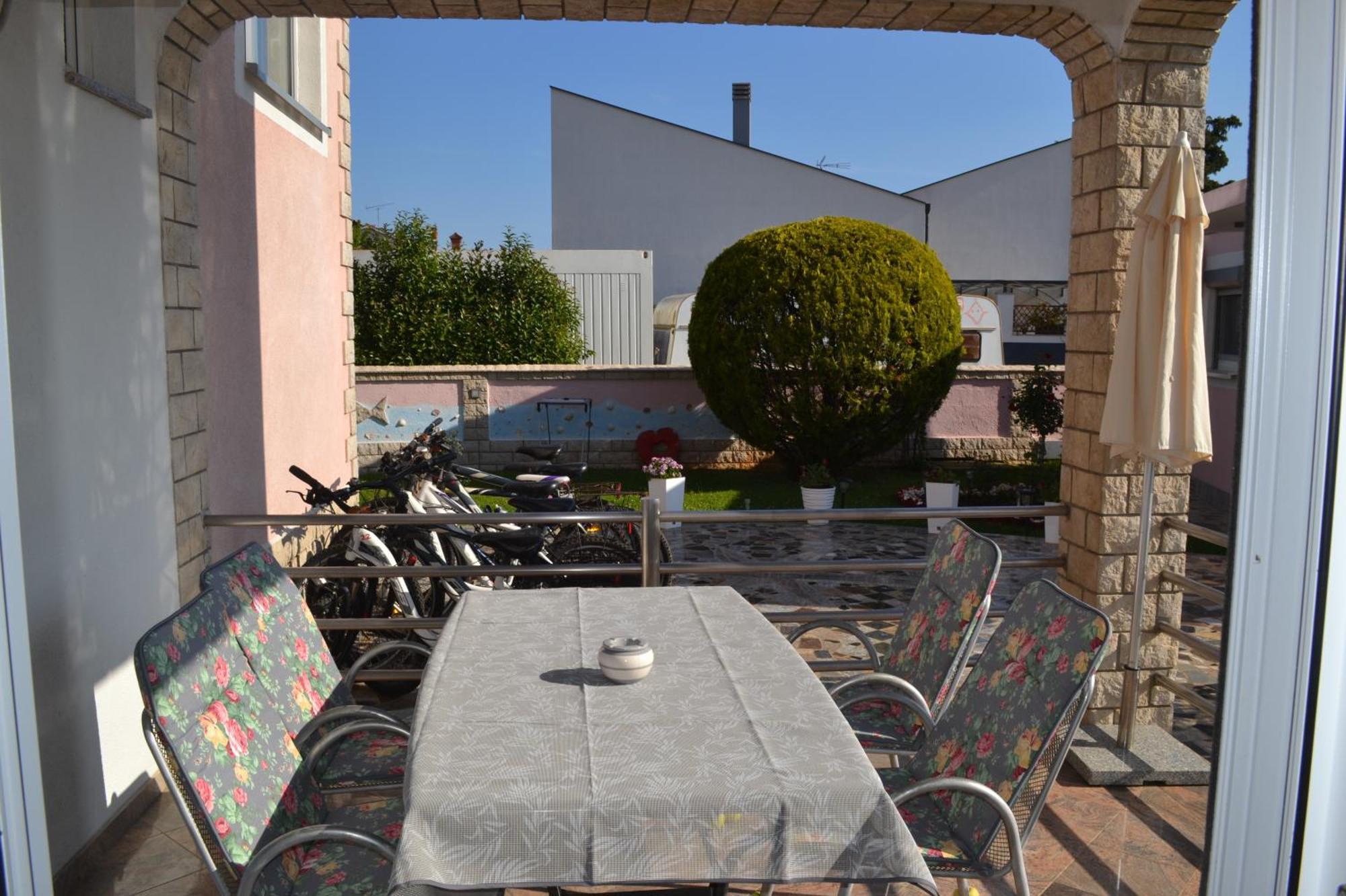 Villa Baldi -Apartmani Danny Tar-Vabriga Exteriör bild